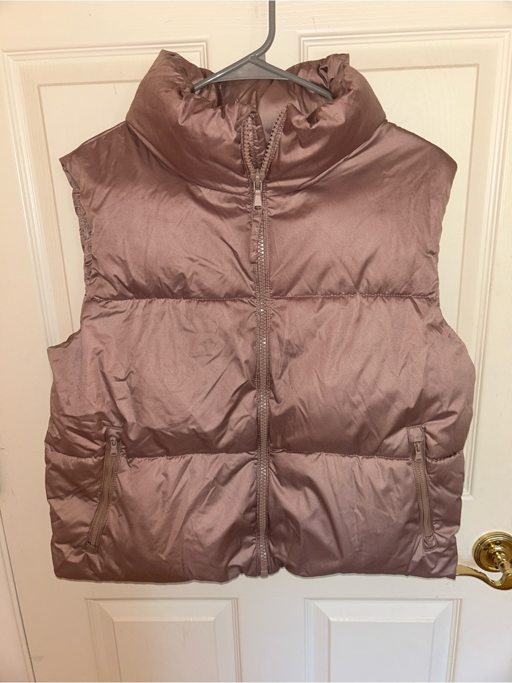 Old Navy Quilted Puffer Vest in Dusty Mauve